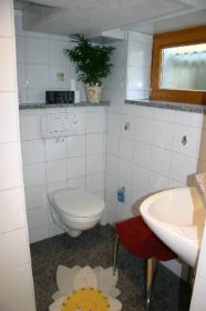 UG Appartement Toilette 04.jpg